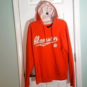 CLEMSON TIGERS HODIE SIZE MEDIUM OF CORSE ORANGE IN COLOR